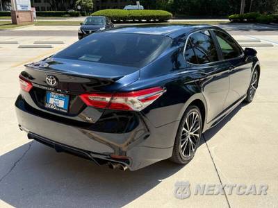 2018 Toyota Camry SE - zdjęcie 12 z 26 - miniatura