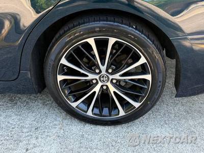 2018 Toyota Camry SE - zdjęcie 16 z 26 - miniatura
