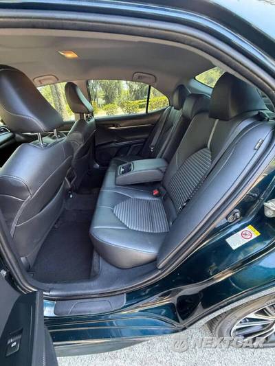2018 Toyota Camry SE - zdjęcie 17 z 26 - miniatura