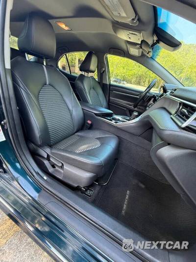 2018 Toyota Camry SE - zdjęcie 22 z 26 - miniatura