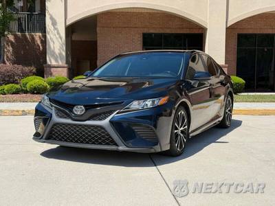 2018 Toyota Camry SE - zdjęcie 1 z 26 - miniatura