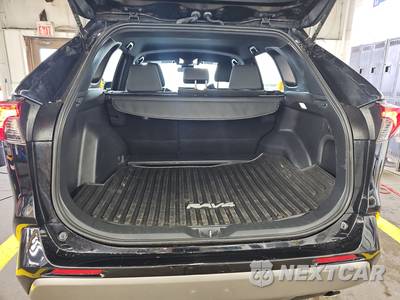 2024 Toyota RAV4 Hybrid SE - zdjęcie 16 z 25 - miniatura