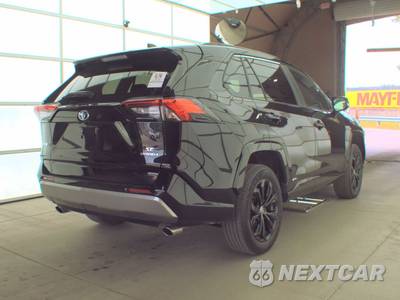 2024 Toyota RAV4 Hybrid SE - zdjęcie 4 z 25 - miniatura
