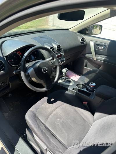 2010 Nissan S - zdjęcie 5 z 7 - miniatura