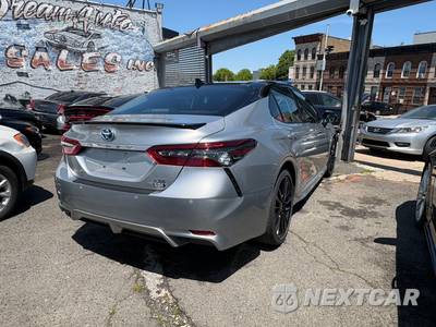 2023 Toyota Camry Hybrid XSE - zdjęcie 4 z 22 - miniatura