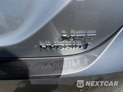 2023 Toyota Camry Hybrid XSE - zdjęcie 7 z 22 - miniatura