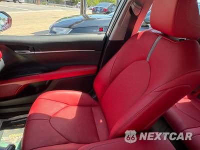 2023 Toyota Camry Hybrid XSE - zdjęcie 17 z 22 - miniatura