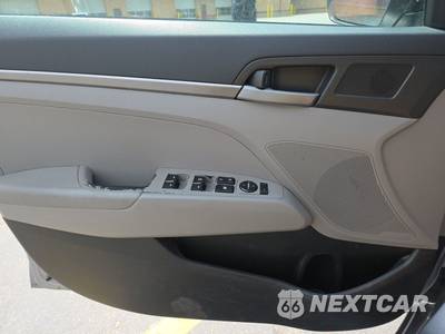 2017 Hyundai SE - zdjęcie 11 z 18 - miniatura