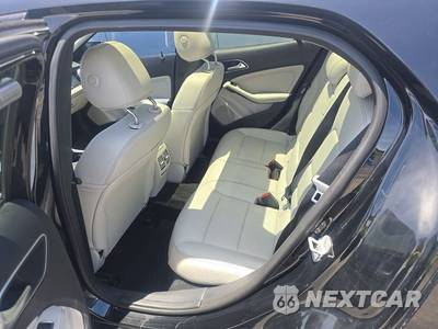 2015 Mercedes-Benz GLA 250 - zdjęcie 13 z 18 - miniatura