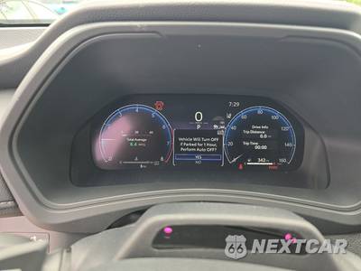 2026 Toyota Grand Highlander Platinum - zdjęcie 12 z 20 - miniatura