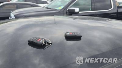 2026 Toyota Corolla Hybrid LE Sedan - zdjęcie 17 z 19 - miniatura