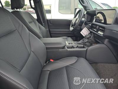 2026 Toyota Land Cruiser - zdjęcie 8 z 19 - miniatura
