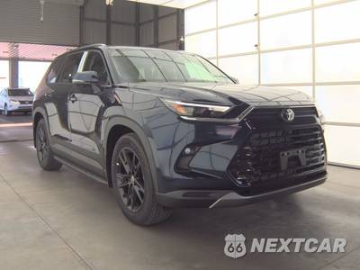 2026 Toyota Grand Highlander Platinum - zdjęcie 3 z 19 - miniatura