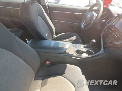 2022 Toyota Camry LE - zdjęcie 8 z 35 - miniatura