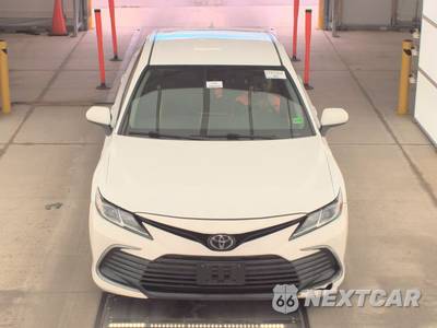 2022 Toyota Camry LE - zdjęcie 2 z 35 - miniatura