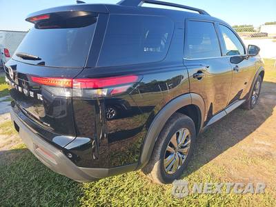 2025 Nissan Pathfinder SV - zdjęcie 4 z 18 - miniatura