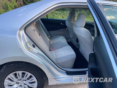 2012 Toyota Camry LE - zdjęcie 35 z 54 - miniatura