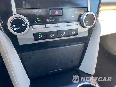 2012 Toyota Camry LE - zdjęcie 48 z 54 - miniatura