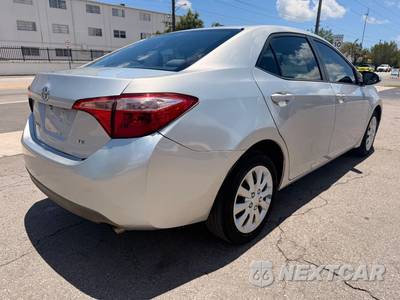 2017 Toyota Corolla LE Sedan - zdjęcie 6 z 16 - miniatura