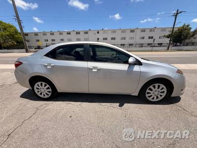 2017 Toyota Corolla LE Sedan - zdjęcie 5 z 16 - miniatura