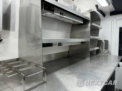 2022 Mercedes-Benz Sprinter 4500 Cargo Van DRW High Roof 170.0" WB - zdjęcie 8 z 17 - miniatura