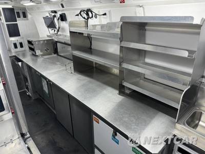 2022 Mercedes-Benz Sprinter 4500 Cargo Van DRW High Roof 170.0" WB - zdjęcie 11 z 17 - miniatura