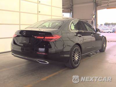 2025 Mercedes-Benz C 300 4MATIC - zdjęcie 4 z 23 - miniatura