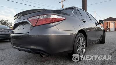 2017 Toyota Camry SE - zdjęcie 4 z 24 - miniatura