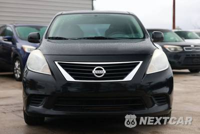2014 Nissan Versa SV - zdjęcie 2 z 27 - miniatura