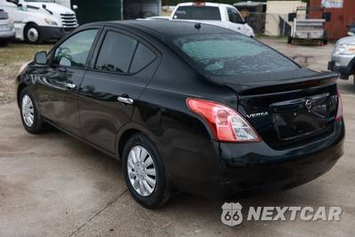 2014 Nissan Versa SV - zdjęcie 5 z 27 - miniatura