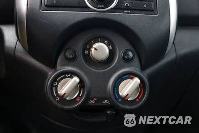 2014 Nissan Versa SV - zdjęcie 23 z 27 - miniatura