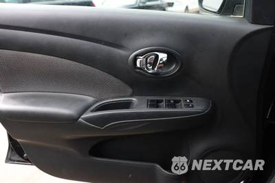 2014 Nissan Versa SV - zdjęcie 15 z 27 - miniatura