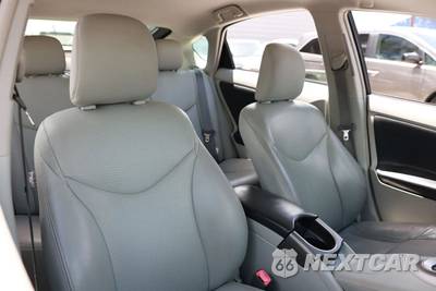 2012 Toyota Prius Two - zdjęcie 12 z 32 - miniatura