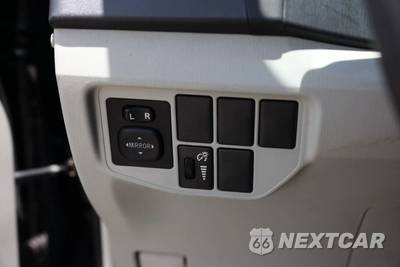 2012 Toyota Prius Two - zdjęcie 19 z 32 - miniatura
