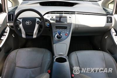 2012 Toyota Prius Two - zdjęcie 9 z 32 - miniatura