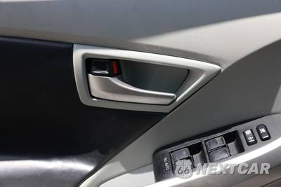 2012 Toyota Prius Two - zdjęcie 17 z 32 - miniatura