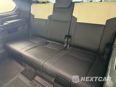 2023 Toyota Sequoia Capstone - zdjęcie 42 z 50 - miniatura
