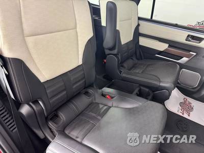2023 Toyota Sequoia Capstone - zdjęcie 41 z 50 - miniatura