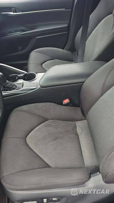 2018 Toyota Camry LE - zdjęcie 30 z 34 - miniatura