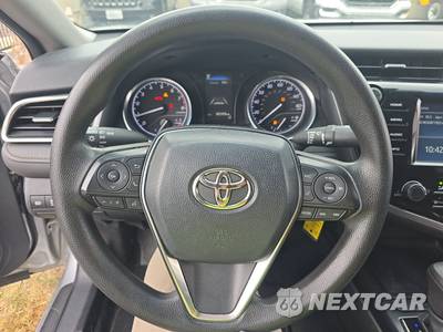 2018 Toyota Camry LE - zdjęcie 10 z 34 - miniatura