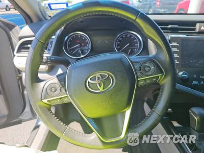 2018 Toyota Camry XLE - zdjęcie 10 z 26 - miniatura