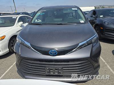 2025 Toyota Sienna LE 8-Passenger 120.5" WB - zdjęcie 2 z 32 - miniatura