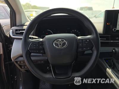 2025 Toyota Sienna LE 8-Passenger 120.5" WB - zdjęcie 10 z 32 - miniatura
