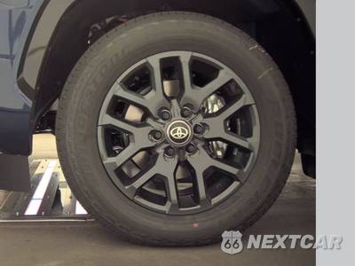 2026 Toyota Sequoia Platinum - zdjęcie 9 z 28 - miniatura