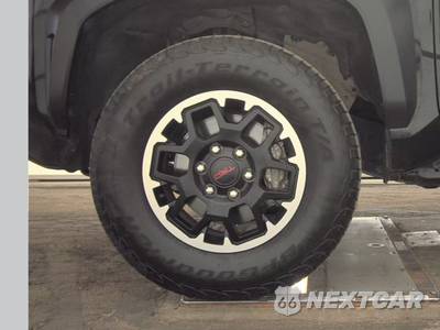 2025 Toyota Tacoma TRD Off-Road Crew Cab Medium Bed - zdjęcie 9 z 32 - miniatura