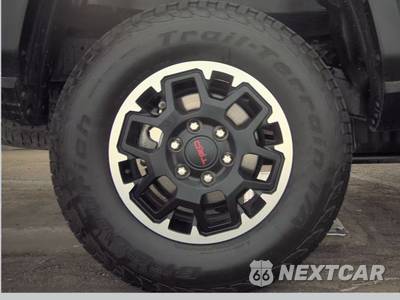 2025 Toyota Tacoma TRD Off-Road Crew Cab Medium Bed - zdjęcie 11 z 32 - miniatura