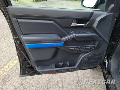 2025 Toyota Tacoma TRD Off-Road Crew Cab Medium Bed - zdjęcie 15 z 32 - miniatura
