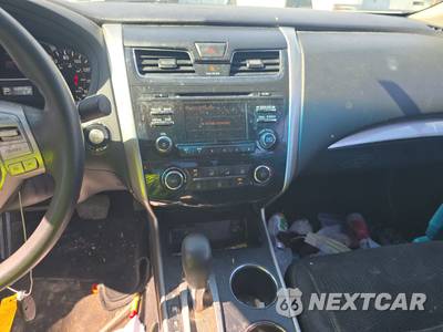 2015 Nissan Altima 2.5 S - zdjęcie 11 z 72 - miniatura