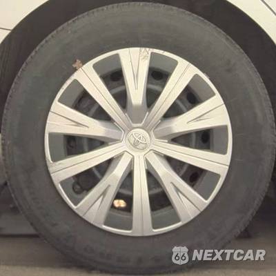 2022 Toyota Camry Hybrid LE - zdjęcie 23 z 27 - miniatura