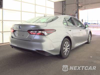 2022 Toyota Camry Hybrid LE - zdjęcie 4 z 27 - miniatura